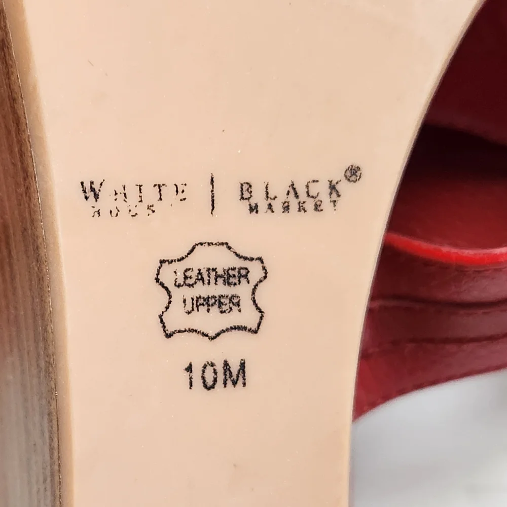 WHBM Red Leather Heavy Chain Accent Wedge Thong Sandals Size 10M